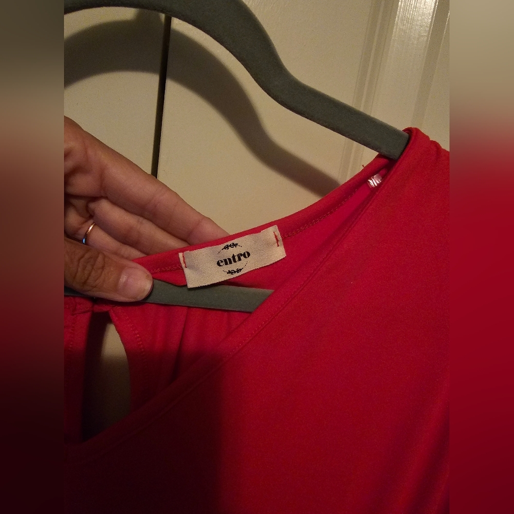 Entro Ruffled Romper - Picture 2 of 4